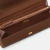 Billetera de cuero con cadena V Billetera de cuero con cadena V