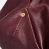 Bolso bandolera grande Protea de napa Bolso bandolera grande Protea de napa