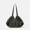 Bolso bandolera Protea con tachuelas Bolso bandolera Protea con tachuelas