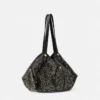 Bolso bandolera Protea con tachuelas Bolso bandolera Protea con tachuelas