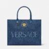 Bolso tote grande de denim La Medusa Bolso tote grande de denim La Medusa