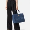 Bolso tote grande de denim La Medusa Bolso tote grande de denim La Medusa