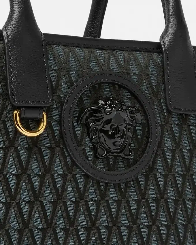 Bolso tote pequeño V Allover La Medusa Bolso tote pequeño V Allover La Medusa
