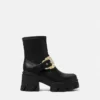 Botas Sophie con hebilla barroca Botas Sophie con hebilla barroca