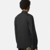 Camisa con emblema en V Camisa con emblema en V