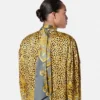 Camisa Lavallière de seda con estampado de guepardo