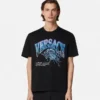 Camiseta Crystal La Medusa Varsity Camiseta Crystal La Medusa Varsity