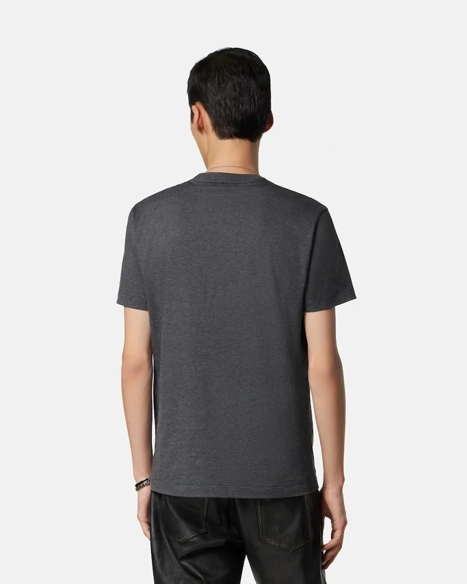 Camiseta slim fit de jersey de algodón bordada Camiseta slim fit de jersey de algodón bordada