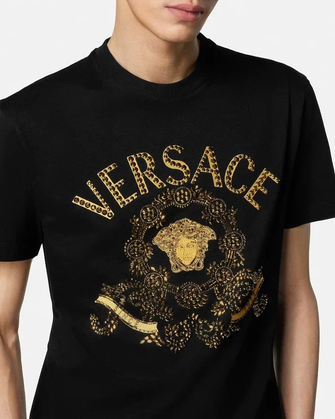 Camiseta slim fit de jersey de algodón bordada Camiseta slim fit de jersey de algodón bordada