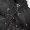 Chaqueta vaquera con emblema floral en V