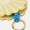 Colgante de cuero con forma de concha marina Colgante de cuero con forma de concha marina