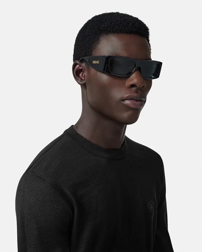 Gafas de sol con logotipo en las lentes Gafas de sol con logotipo en las lentes