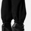Jeans cargo con emblema en V Jeans cargo con emblema en V