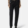Jeans con logotipo bordado Jeans con logotipo bordado