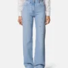 Jeans de corte regular y cintura alta con adornos Jeans de corte regular y cintura alta con adornos