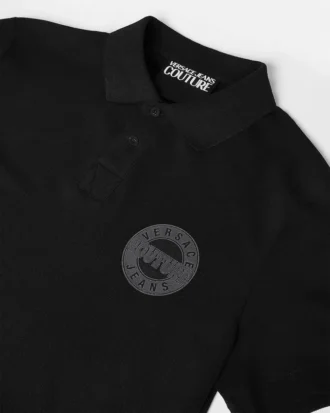 Polo de corte regular con logotipo