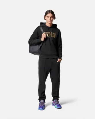 Sudadera con capucha y logotipo