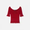 Top de punto con imperdible Top de punto con imperdible