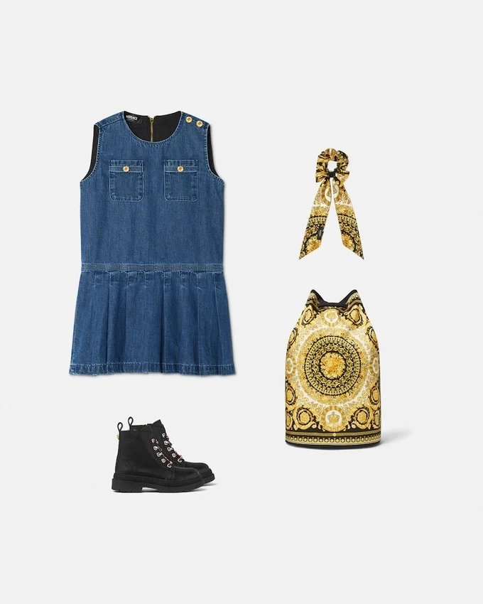 Vestido infantil de denim plisado Vestido infantil de denim plisado
