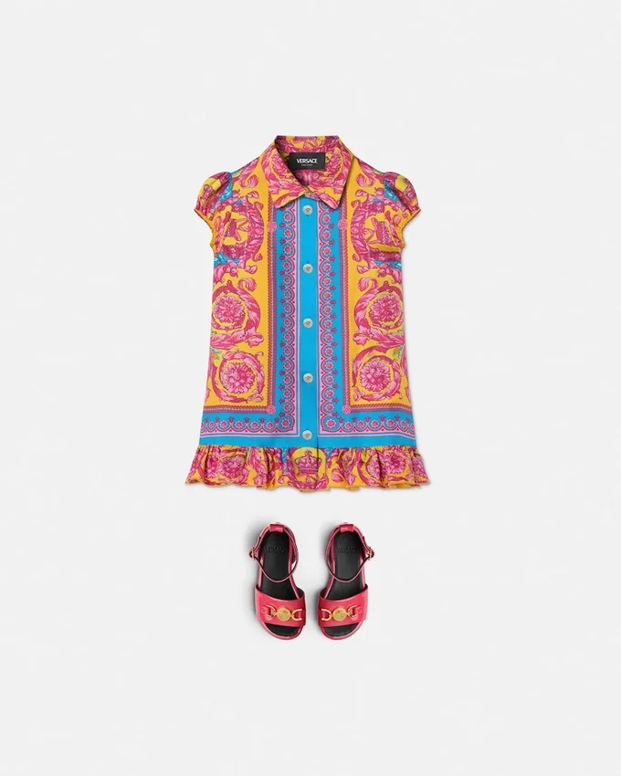Vestido infantil de sarga de seda estampada Vestido infantil de sarga de seda estampada
