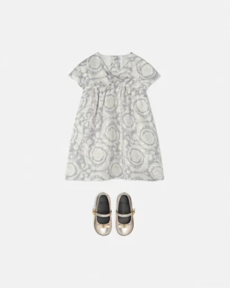 Vestido infantil de sarga de seda estampada Vestido infantil de sarga de seda estampada
