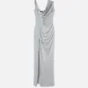 Vestido largo drapeado de crepé satinado