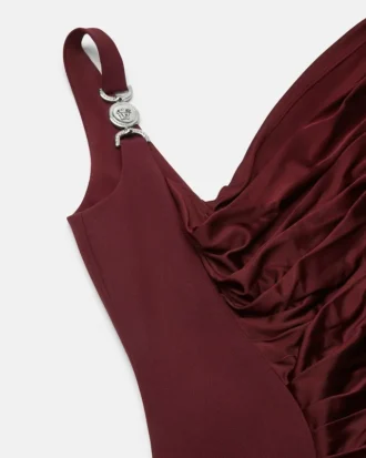 Vestido largo drapeado de crepé satinado