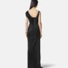 Vestido largo drapeado de crepé satinado Vestido largo drapeado de crepé satinado