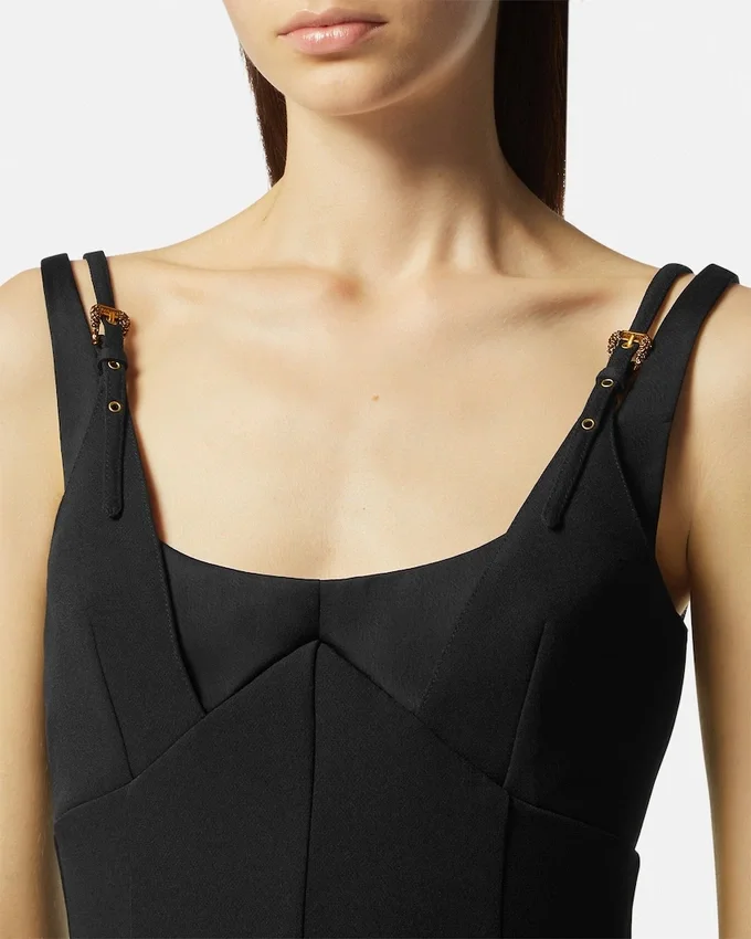 Vestido midi con hebillas barrocas Vestido midi con hebillas barrocas