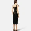 Vestido midi de mezclilla con hebilla barroca