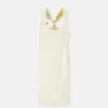 Vestido midi recto con imperdible retorcido Vestido midi recto con imperdible retorcido