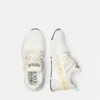 Zapatillas con logotipo dinámico Zapatillas con logotipo dinámico