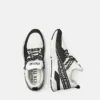 Zapatillas con logotipo dinámico