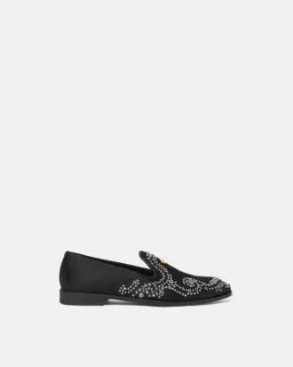 Zapatillas de satén adornadas con Medusa